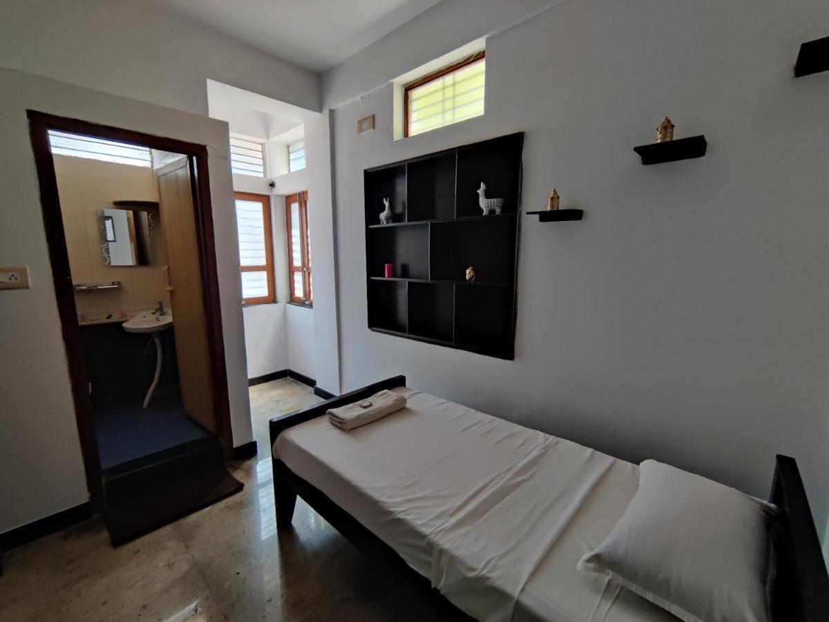 Yoga House Apartman Vanivilasa Puram Kültér fotó