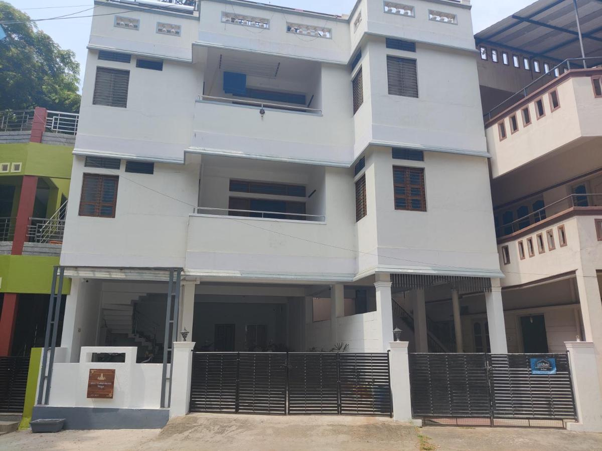 Yoga House Apartman Vanivilasa Puram Kültér fotó