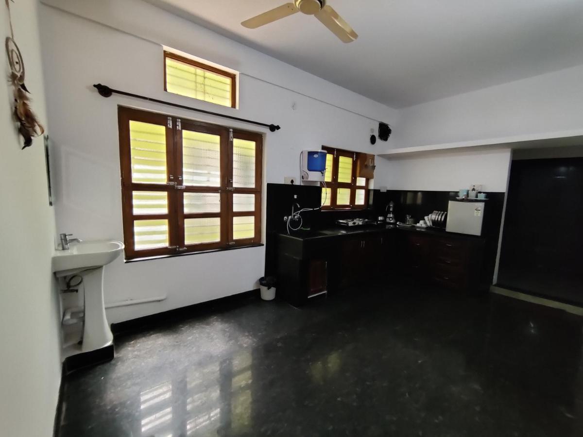 Yoga House Apartman Vanivilasa Puram Kültér fotó