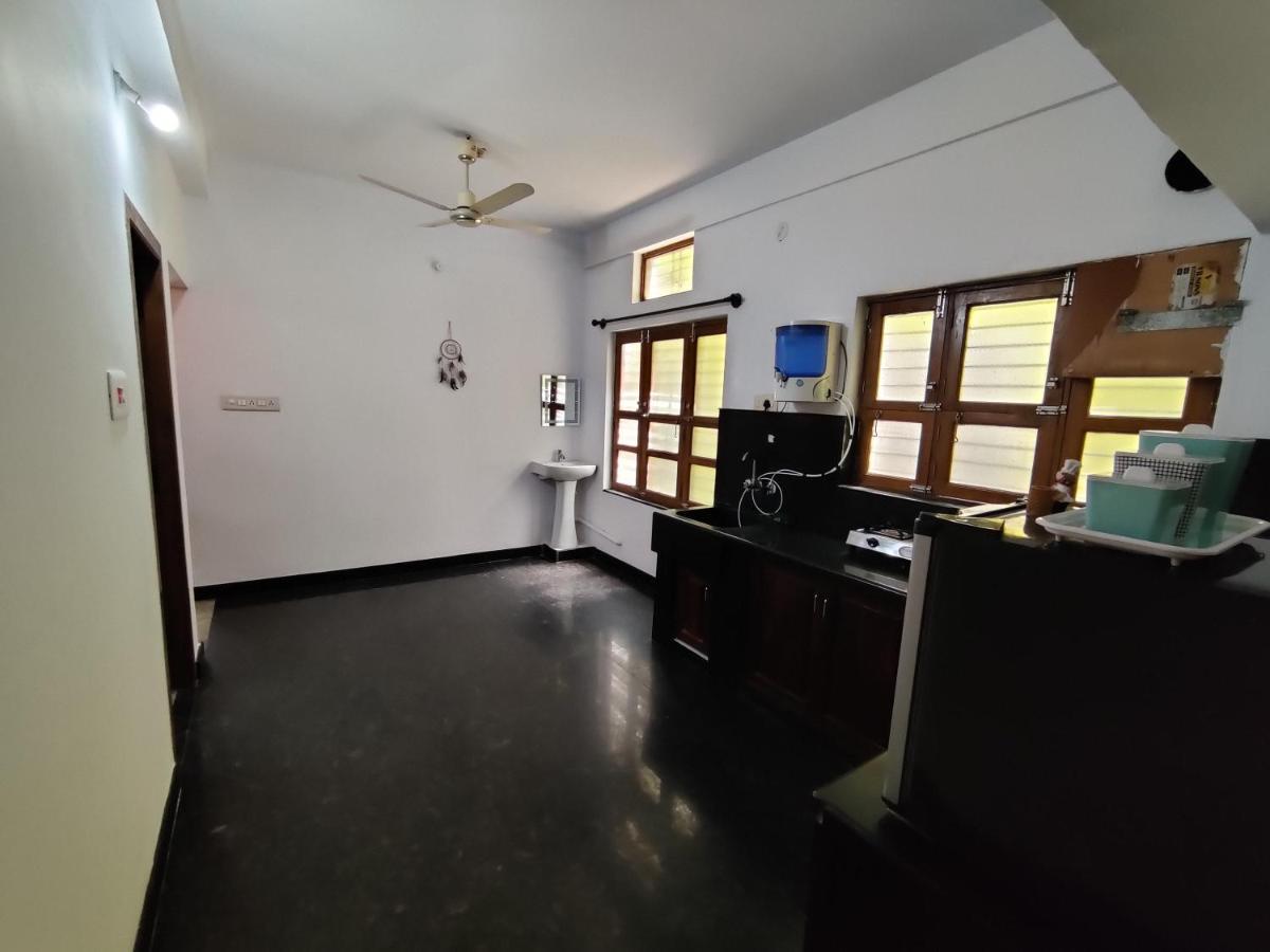 Yoga House Apartman Vanivilasa Puram Kültér fotó